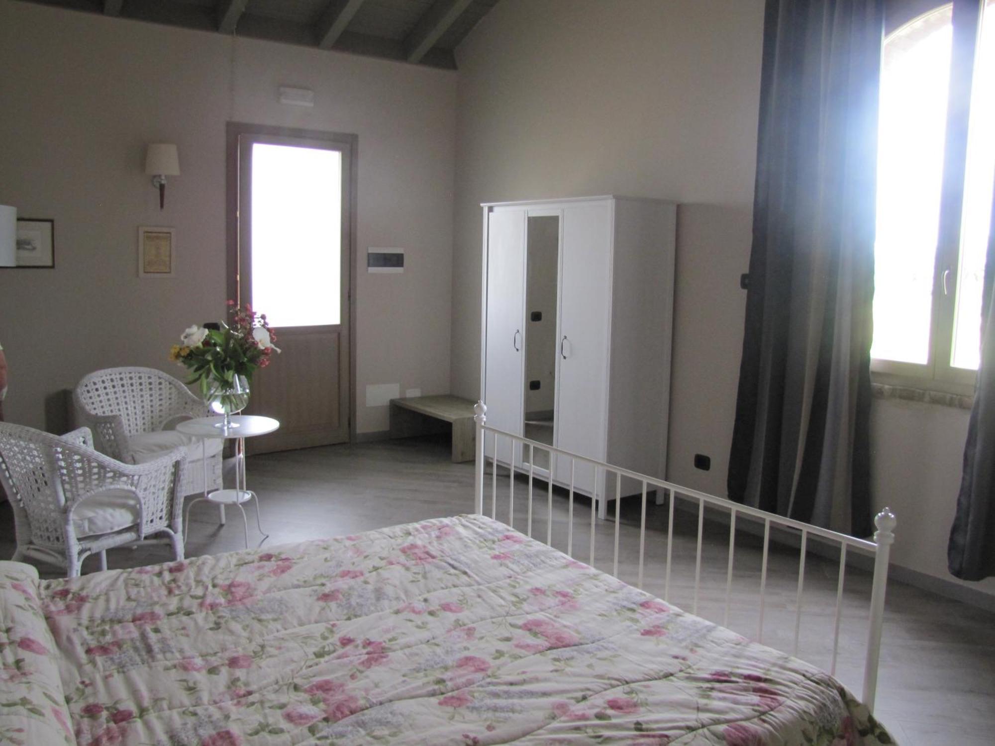 Agriturismo Bassanine Monticelli d'Ongina Bilik gambar