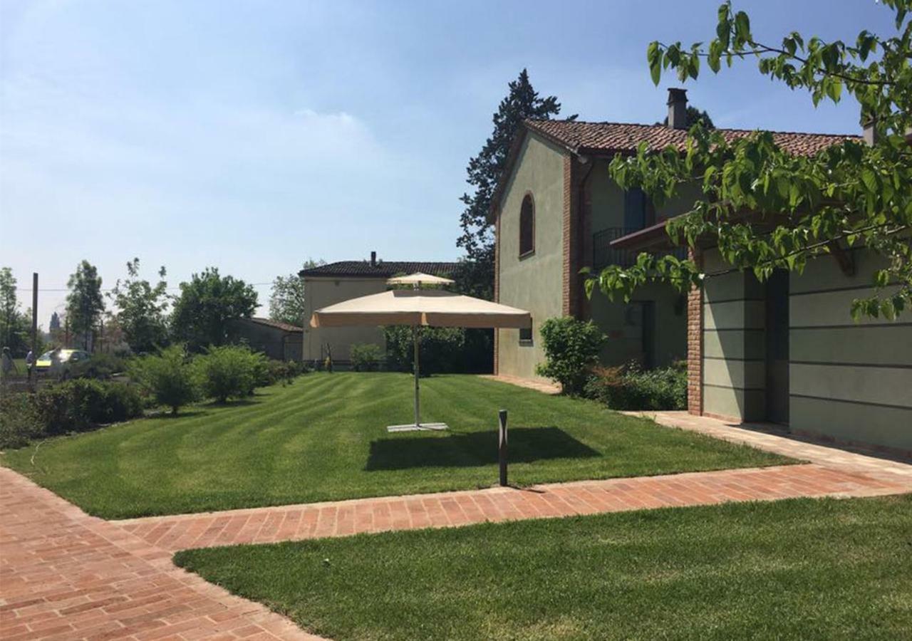 Agriturismo Bassanine Monticelli d'Ongina Luaran gambar